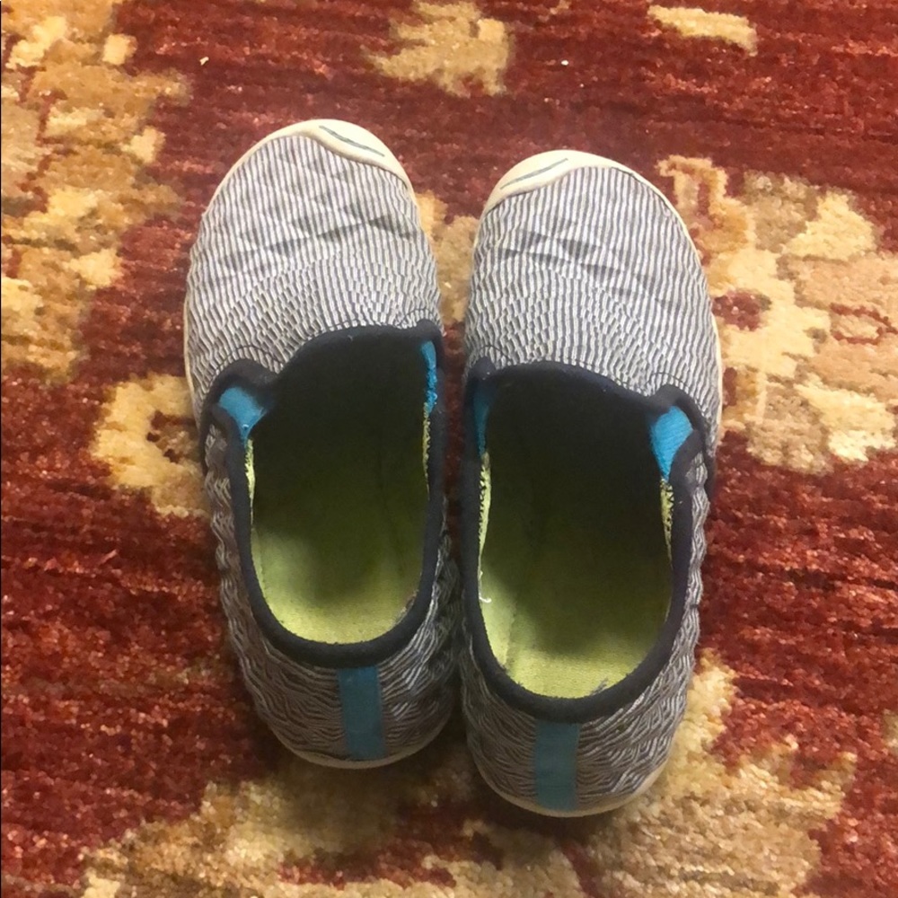 Plae shoe size 4. Used but good condition